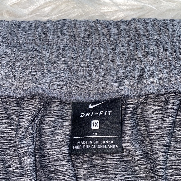 Nike | Flow Lux Training Trousers - Picture 15 of 16